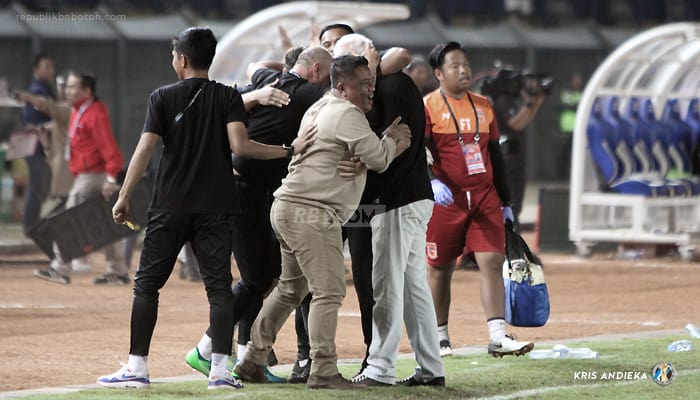 Eks Pelatih Persib Resmi Tangani Borneo FC