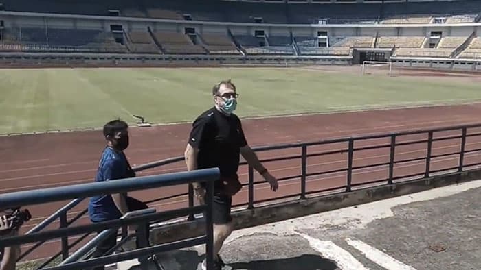 PERSIB SIAP LATIHAN DI GBLA, ROBERT BUAT ATURAN UNTUK BOBOTOH DAN MEDIA