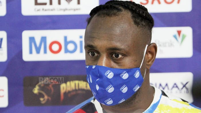 Bek Naturalisasi Persib Ini Galau Jika Turnamen Pramusim Ditiadakan