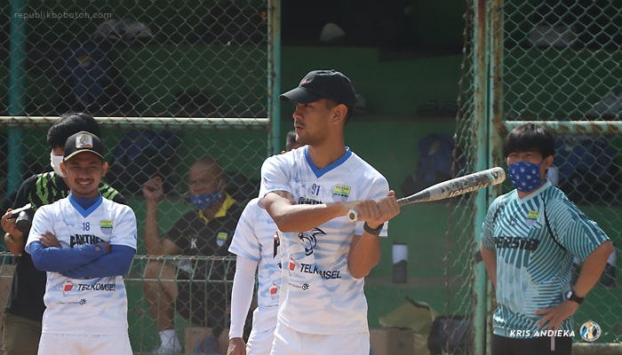 Omid Nazari Ungkap Manfaat Variasi Latihan Softball Tim Persib