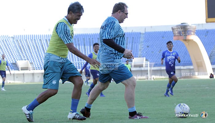 Robert Alberts Ungkap Peran dan Durasi Kontrak Gatot Prasetyo di Tim Persib