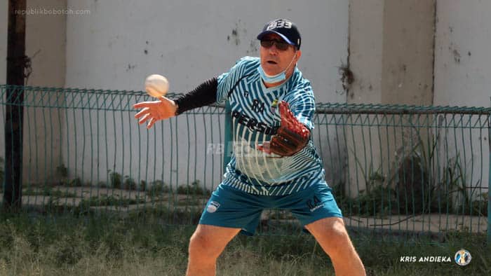 Persib Bermain Softball, Robert Ingin Pemainnya Rileks