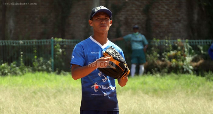 Pesan Henhen untuk Pemain Muda Anyar Persib