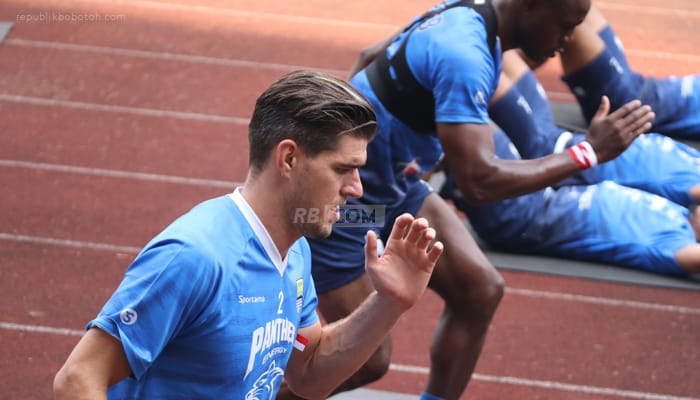 Liga 1 Masih Belum Jelas, Nick Kuipers Khawatir dengan Sepak Bola Indonesia