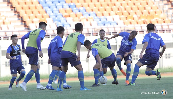Apakah Persib akan Ikuti Langkah Borneo FC Bubarkan Tim? Begini Kata Robert