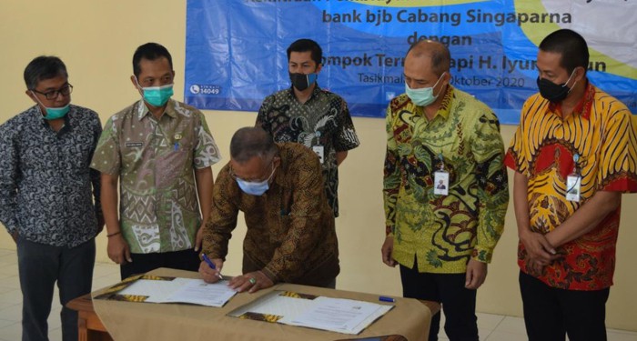 Implementasi bjb PENtas, bank bjb Salurkan KUR kepada Peternak di Tasikmalaya