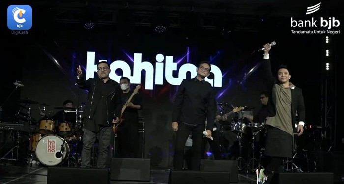 Konser The Journey Show, Kahitna Persembahkan Tandamata kepada Ribuan Pemirsa