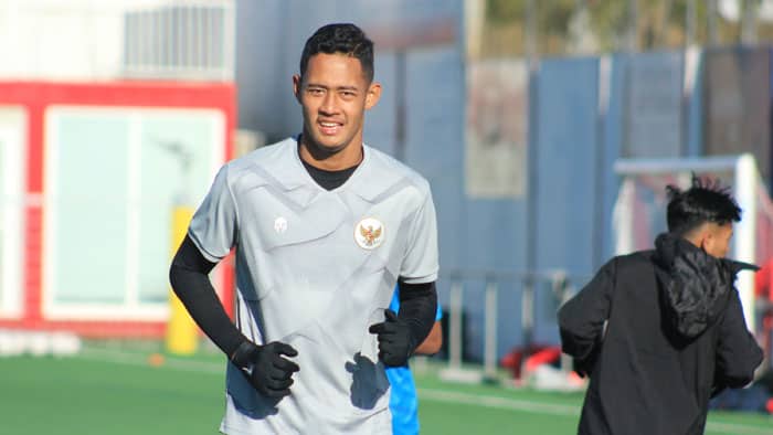 Kiper Muda Persib Bersahabat dengan Cuaca Dingin Eropa