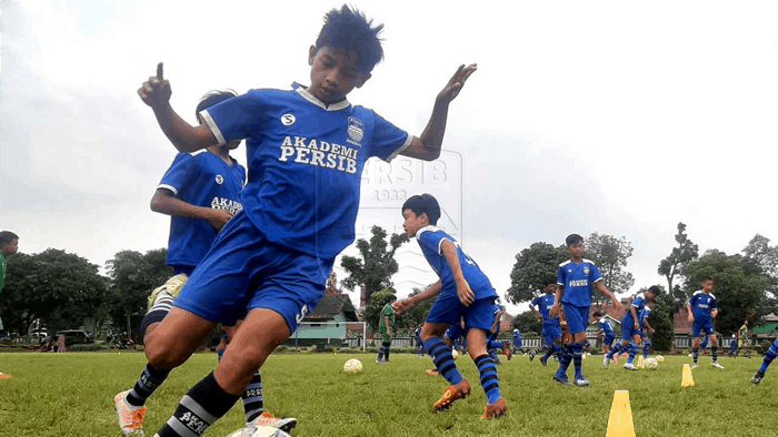 Lama Tak Terdengar Kabarnya, Mantan Pemain Persib Ini Diangkat Jadi Staf Pelatih Akademi Persib