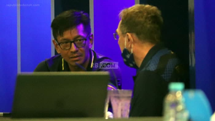 Terpopuler: Bos Persib Menjawab Rumor Rizky Pellu Hingga Kedatangan Satu Pemain Asing