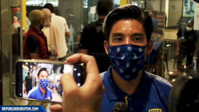 Sudah Sepakat dengan Tim Lain, Kim Tepis Tudingan Tinggalkan Persib Karena Uang! 