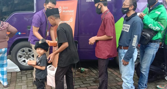 Bank Muamalat & BMM Salurkan Ribuan Paket Bantuan Lewat Program Jumat Berkah