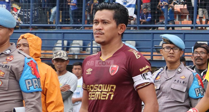 Direktur PT Persib Jawab Rumor Rizky Pellu Disiapkan Ganti Omid Nazari