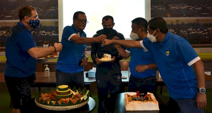 Doa dan Harapan di Hari Ulang Tahun Persib ke-88, Robert Ingin Persembahkan Kado Terindah