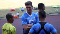 Demi Persib, Kuipers Rela Melewati 5 Hari Yang Membosankan 
