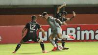 Robert Ungkap Dua Kunci Sukses Persib Raih Kemenangan atas Persita