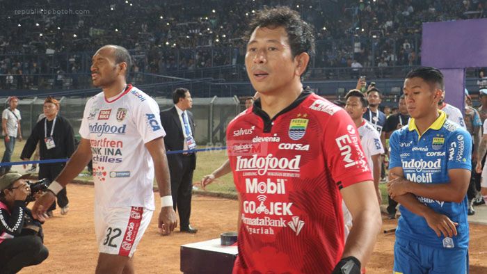 Teknologi Bantu Kiper Persib Melepas Rindu dengan Keluarga