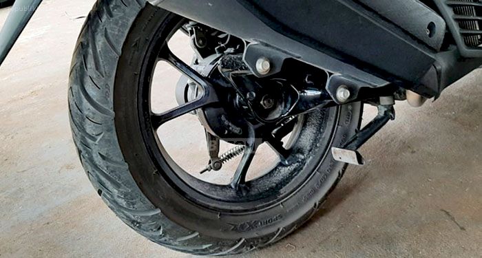 Ban Motor Tubeless Sering Kempes? Ini Dia Macam-macam Penyebabnya 