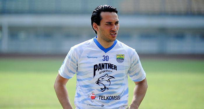 Ezra Walian Kelebihan Berat Badan? Ini Kata Robert
