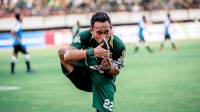 Jelang Lawan Persib, Satu Pemain Persebaya Mundur
