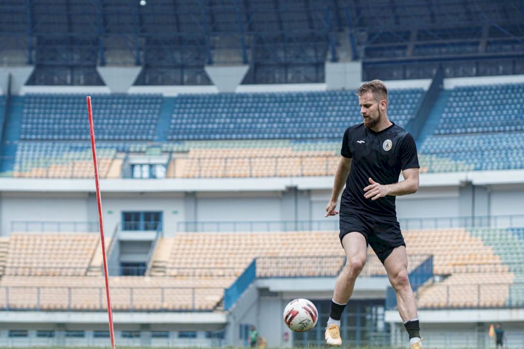 Jelang PSS vs Persib: Ini Daftar Pemain Super Elang Jawa yang Terpapar Covid-19