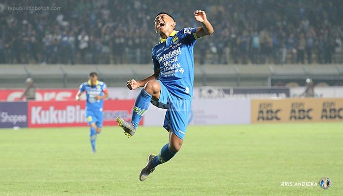 Febri Panen Kritikan dari Bobotoh, Pelatih Persib Pasang Badan