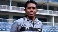 Bikin Ngakak, Asisten Pelatih Persib 'Kucing-kucingan' Lagi dengan Petugas Vaksinasi, Budiman: Takut!