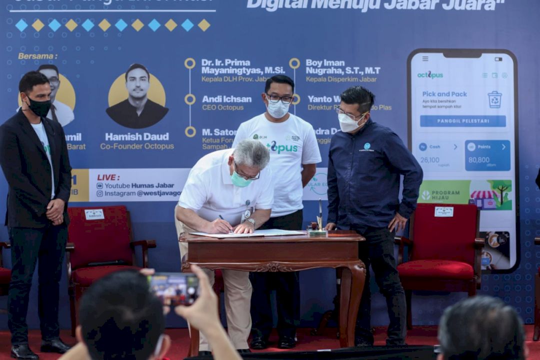 Daur Ulang Sampah jadi Cuan, Bank bjb Jalin Kerja Sama dengan Aplikasi Octopus
