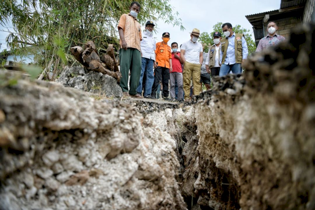 Pemprov Jabar Berikan Bantuan Rp1 Miliar untuk Korban Longsor NTT 