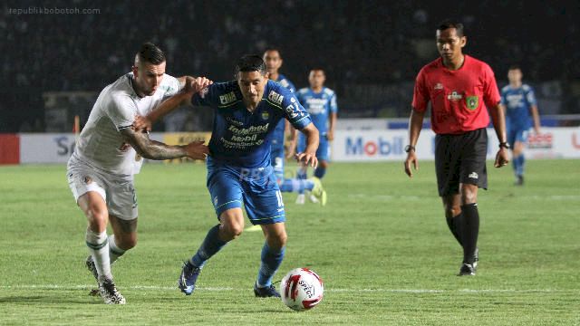 Sedang Berlangsung Live Streaming PERSIB vs PSS, Berikut Linknya