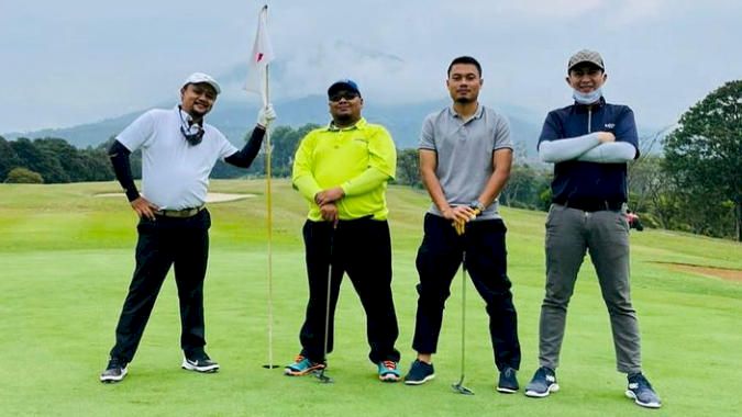 Dedi Kusnandar Bermain Golf, Begini Tanggapan dari Sesama Pesepakbola