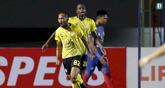 Nyaman dengan Pemain Muda, Djanur Pertahankan Mantan Penyerang Persib