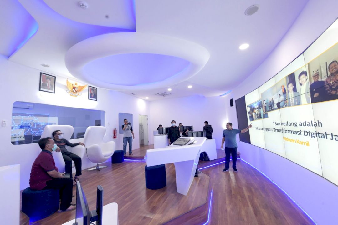 Gubernur Jabar Sebut Command Center Sumedang Wajah Digital West Java