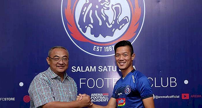 Didesak Mundur oleh Aremania, Begini Reaksi GM Arema