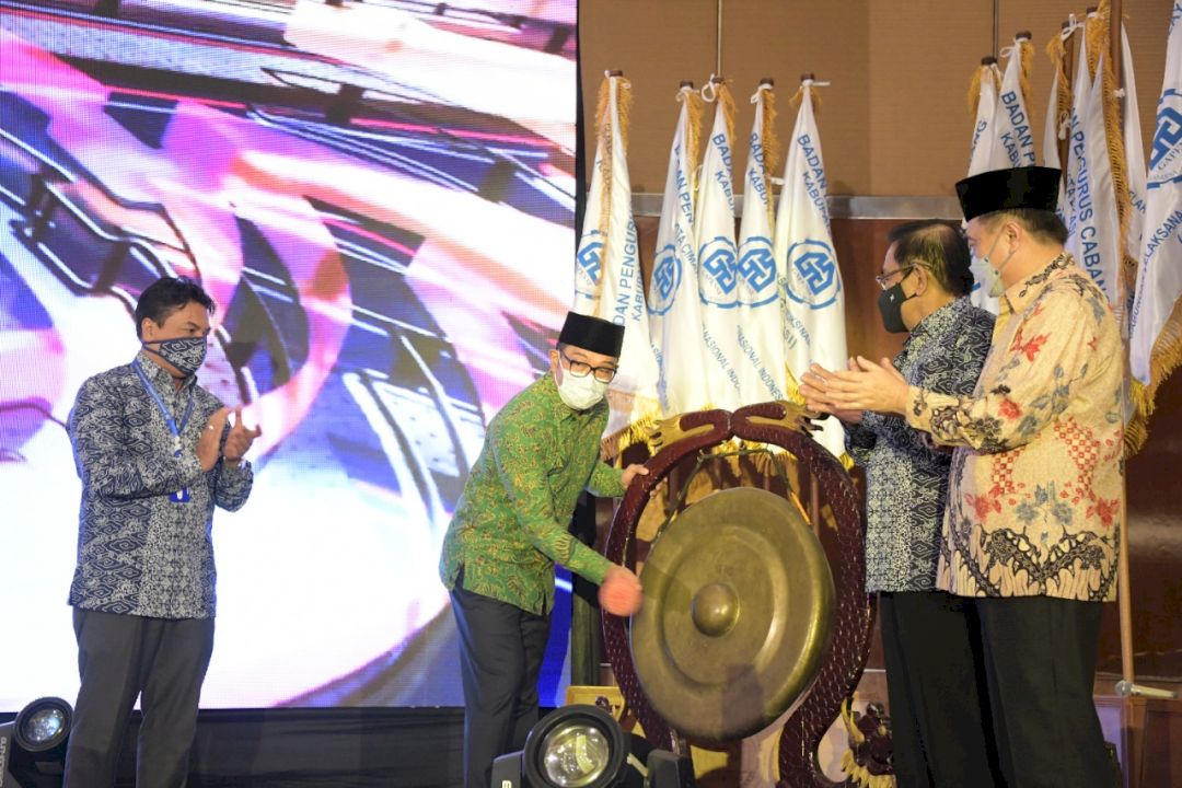 Di Musda Gapensi Jabar, Ridwan Kamil Ajak Kembangkan Ilmu Arsitektur Baru