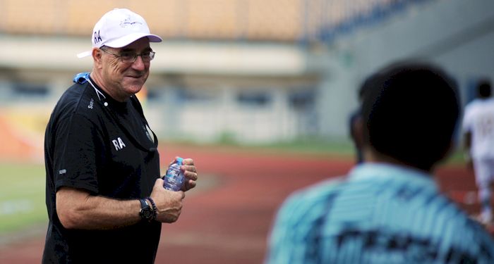 Rapor Merah Eksekutor Penalti Persib, Ini yang Diminta Robert