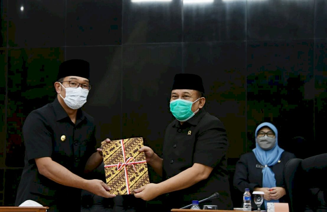 Gubernur Jabar Sampaikan Nota Pengantar LPj Anggaran 2020
