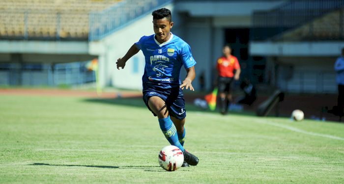 Makin Nyetel dengan Febri, Ravil Siap Bersaing di Lini Depan Persib