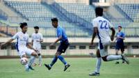 Taklukan Tim Porda Kota Bandung, Robert Terapkan Formasi 3-4-3, Bek Tengah Persib Diuji
