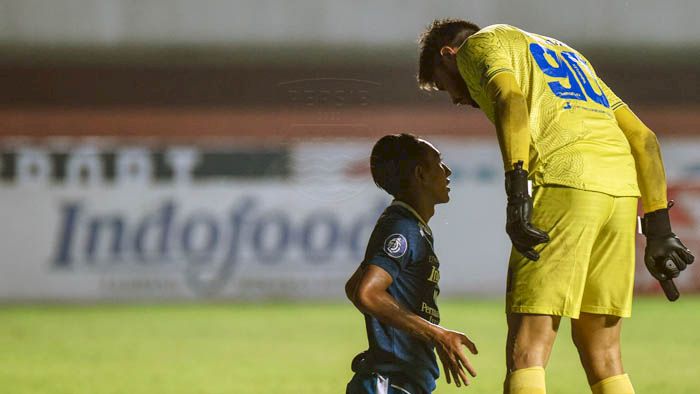 Covid-19 'Serang' Skuad Arema FC, 4 Pemain Asing dan Eks Bek Persib Positif?
