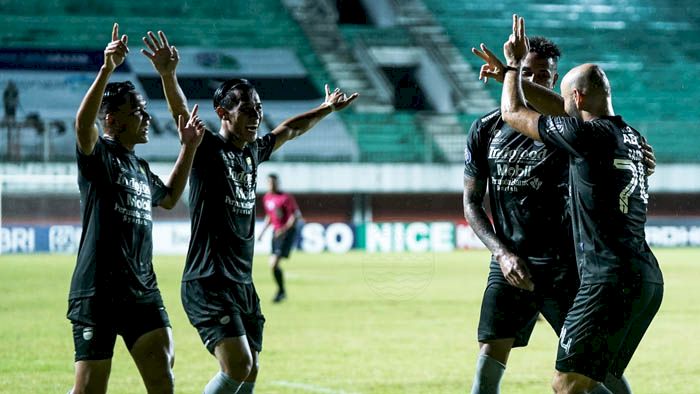 Blak-blakan, Robert Alberts Ungkap Kunci Sukses Persib Sapu Bersih Seri Dua Liga 1 2021