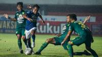Karena Hal Ini Robert Alberts Pasrah Persib Selalu Tanding Malam Hari