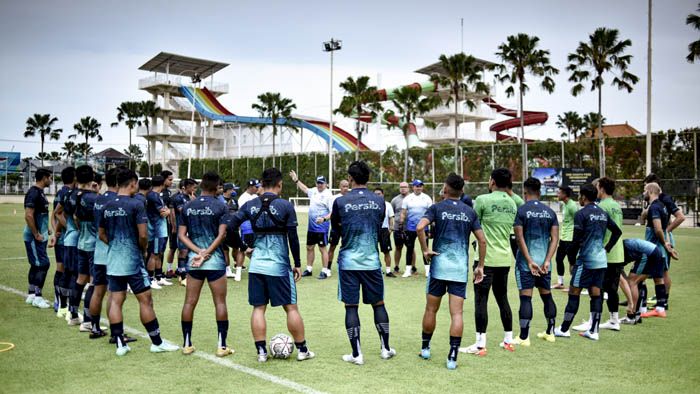 Senang Bermain di Bali, Begini Ungkapan Kebahagiaan dan Kesiapan Pelatih Persib 