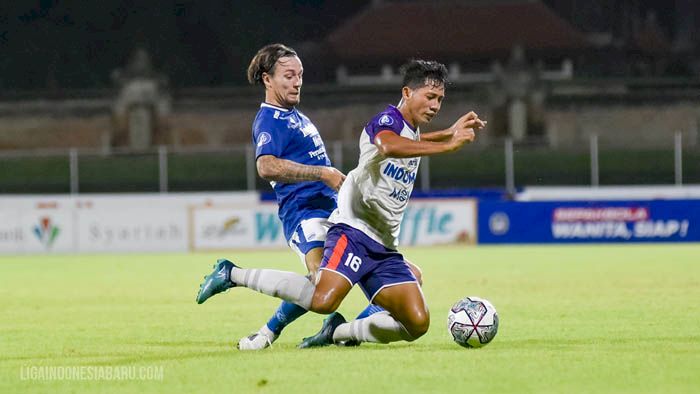 Pemain Persib 'Ngadu' Pada Robert Soal Kondisi Lapangan, Begini Katanya