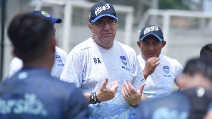 Hadapi Bali United, Pelatih Persib Siapkan 'Plan B' 
