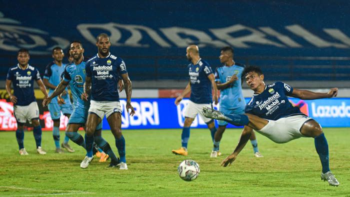 Terungkap, Persija Berkali-kali Goda Bek Persib