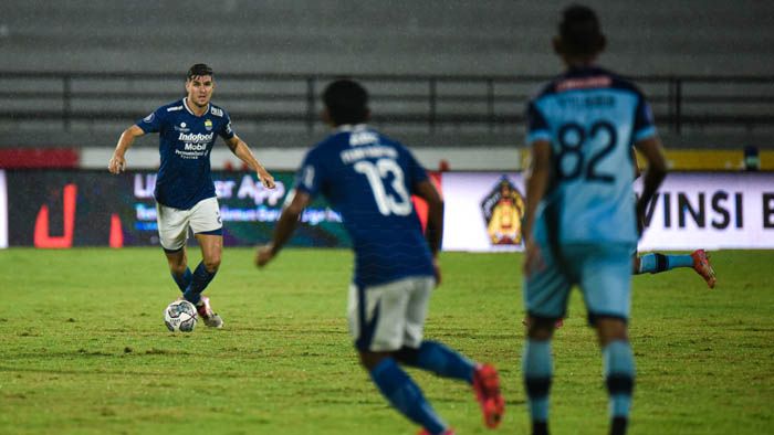 Bek Persib Kecewa Tak Bisa Menang Lawan Persela, Tapi...