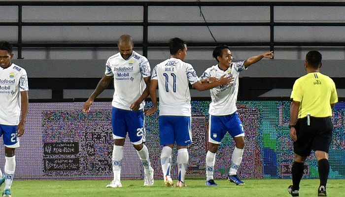 FT: Beckham Brace, Persib Gasak Persipura