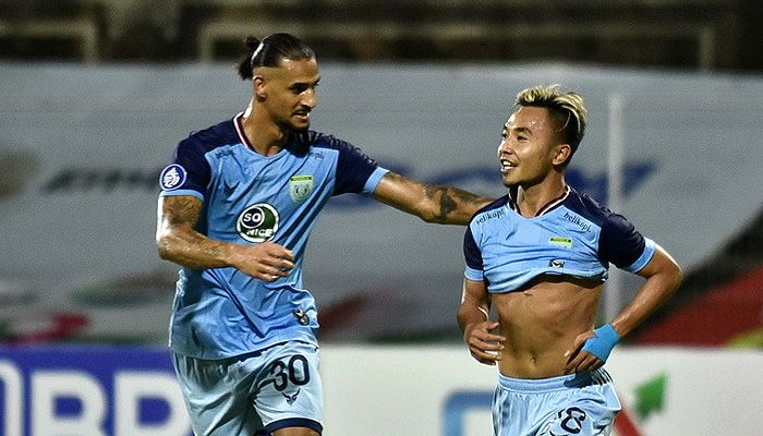 Jelang Lawan Persib, Persela Dag-dig-dug Menanti Kabar Hasil Tes