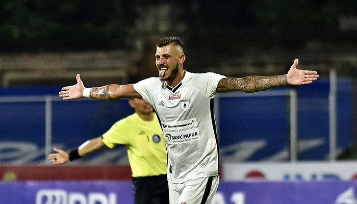 Pelatih Persipura Ungkap Penyebab Menghilangnya 4 Pemain Pilar saat Hadapi Persib